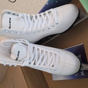 WellWon Womans Figure Skates - 10